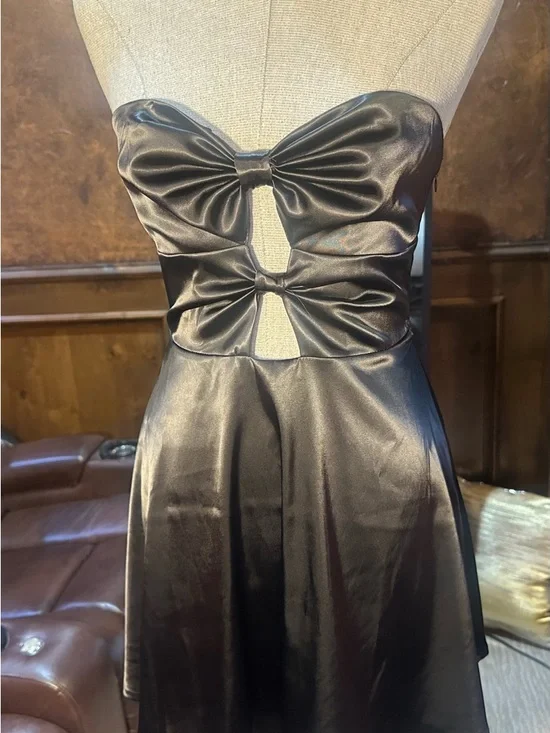 NWOT SIZE L Altar'd State Black Strapless Bow Cutout Skater Dress - Picture 2 of 11